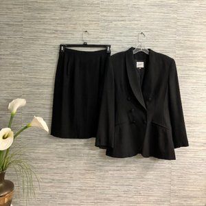 JACQUELINE FERRAR - Size 8 - 2 Piece Black Career Suit - Jacket & Skirt - EUC!